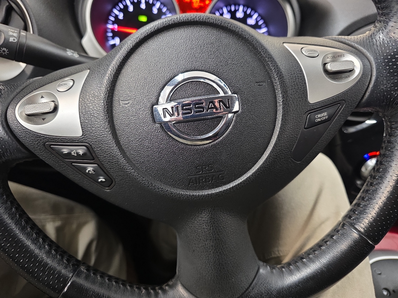 Nissan Juke 5dr Wgn CVT SV AWD 2012