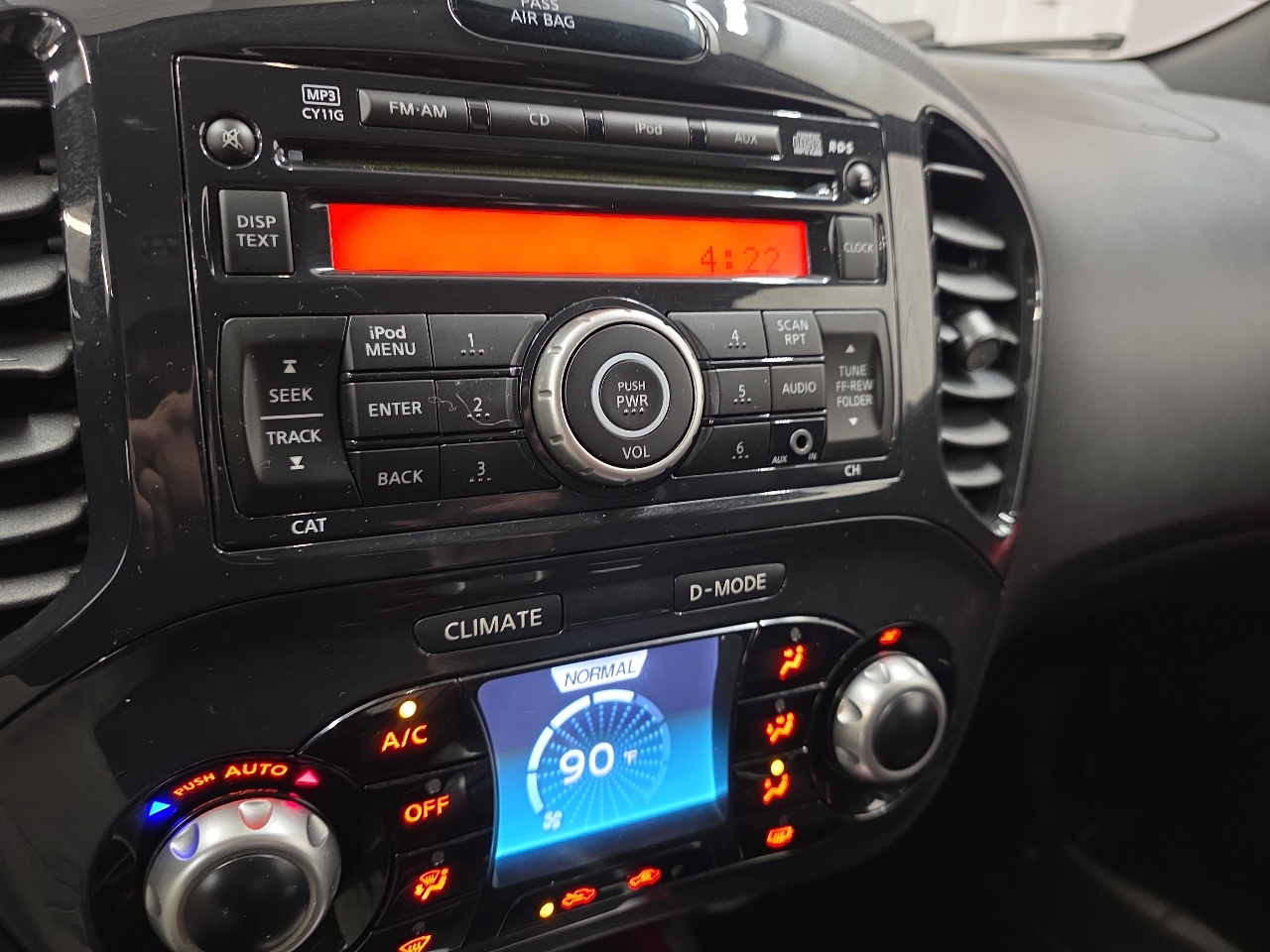 Nissan Juke 5dr Wgn CVT SV AWD 2012