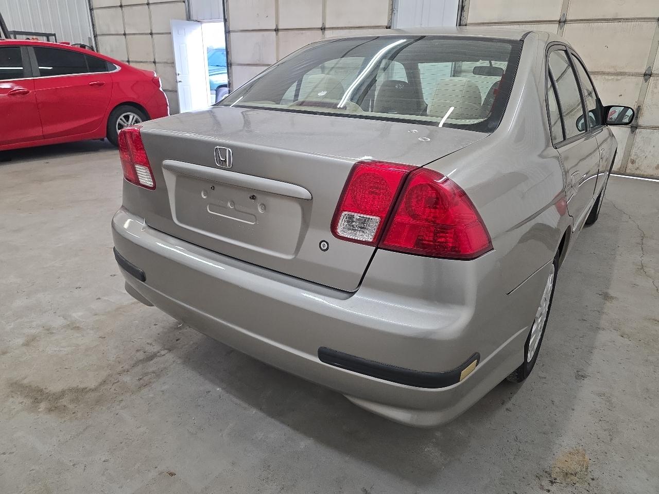 Honda Civic Sdn LX AT 2005
