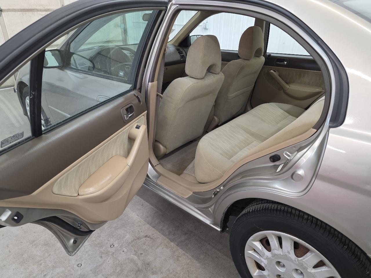 Honda Civic Sdn LX AT 2005