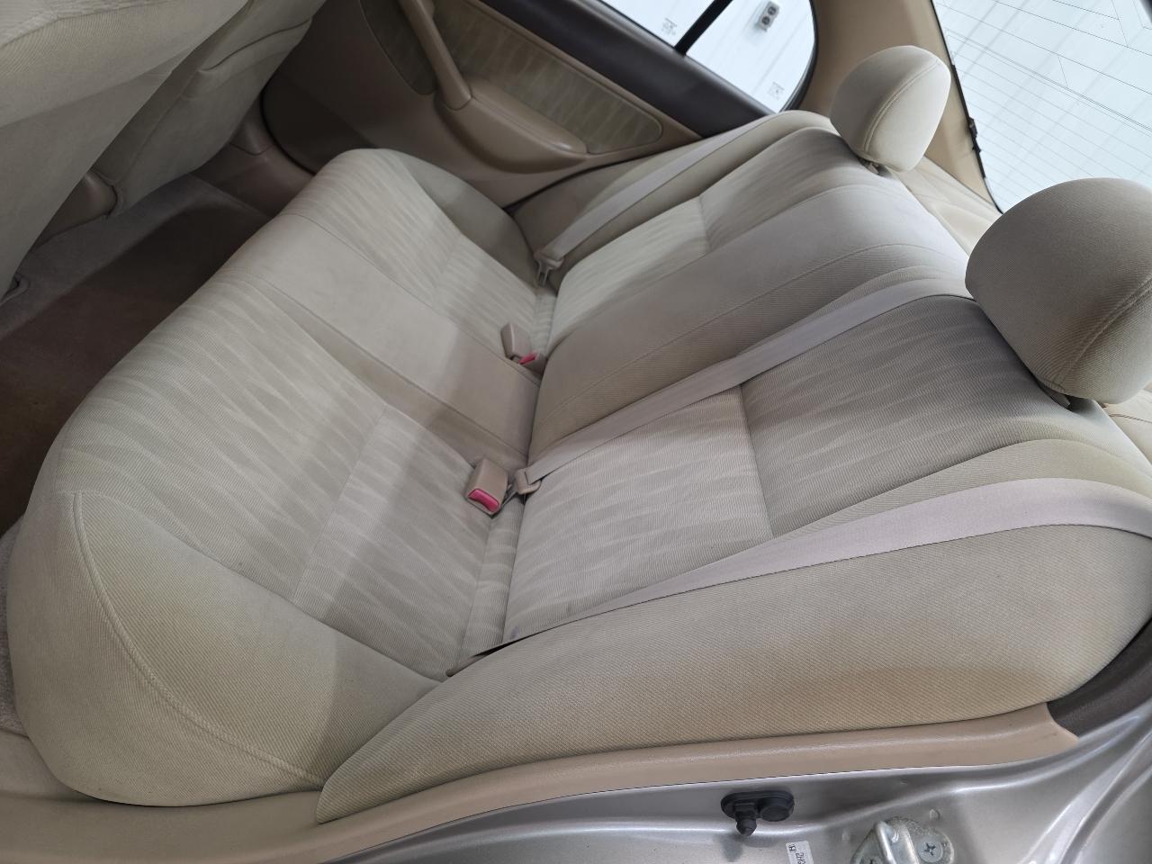 Honda Civic Sdn LX AT 2005