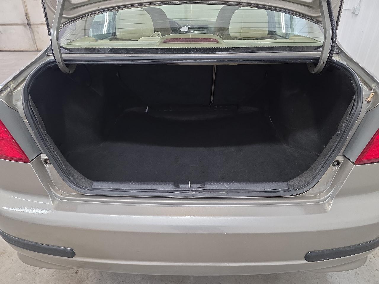 Honda Civic Sdn LX AT 2005