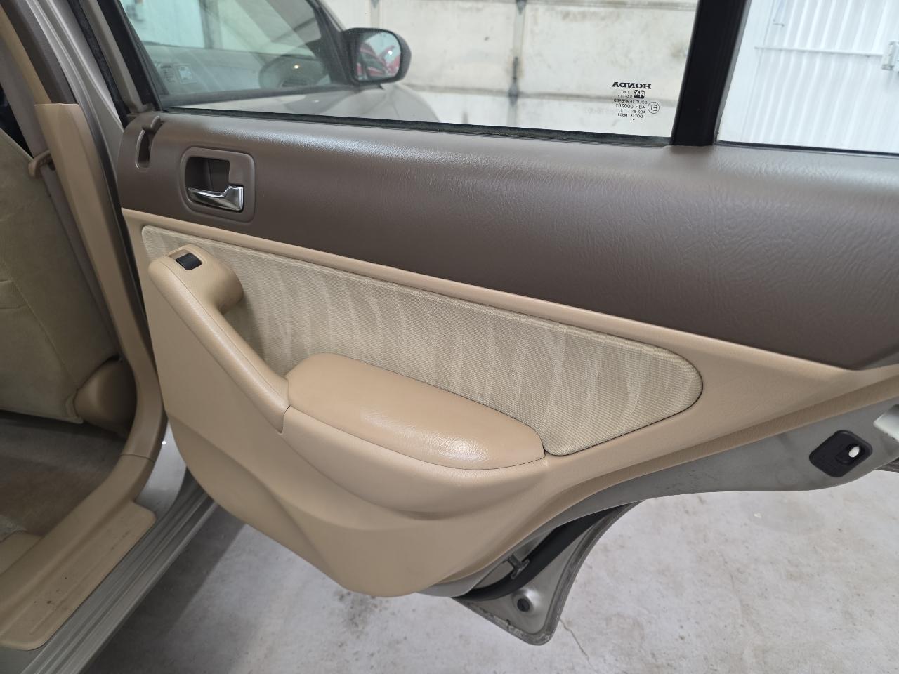 Honda Civic Sdn LX AT 2005