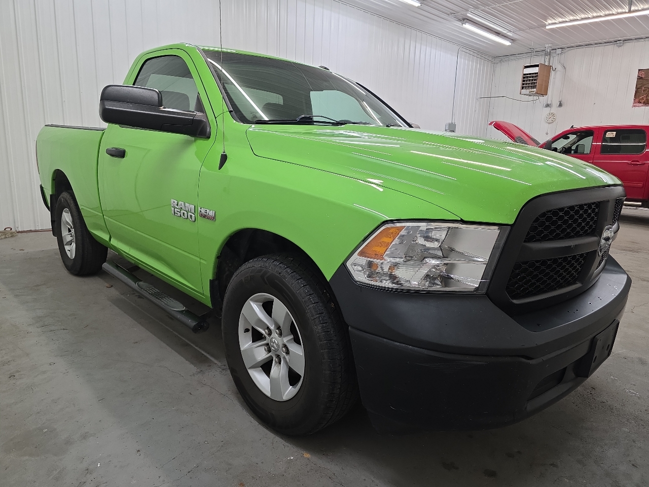 RAM 1500 2WD Reg Cab 120.5" Tradesman 2016