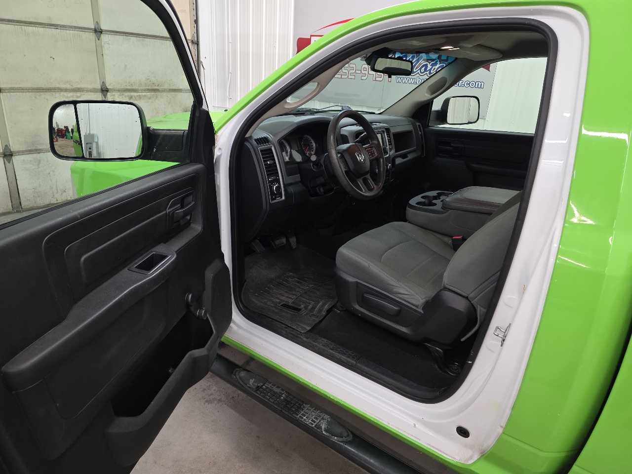 RAM 1500 2WD Reg Cab 120.5" Tradesman 2016