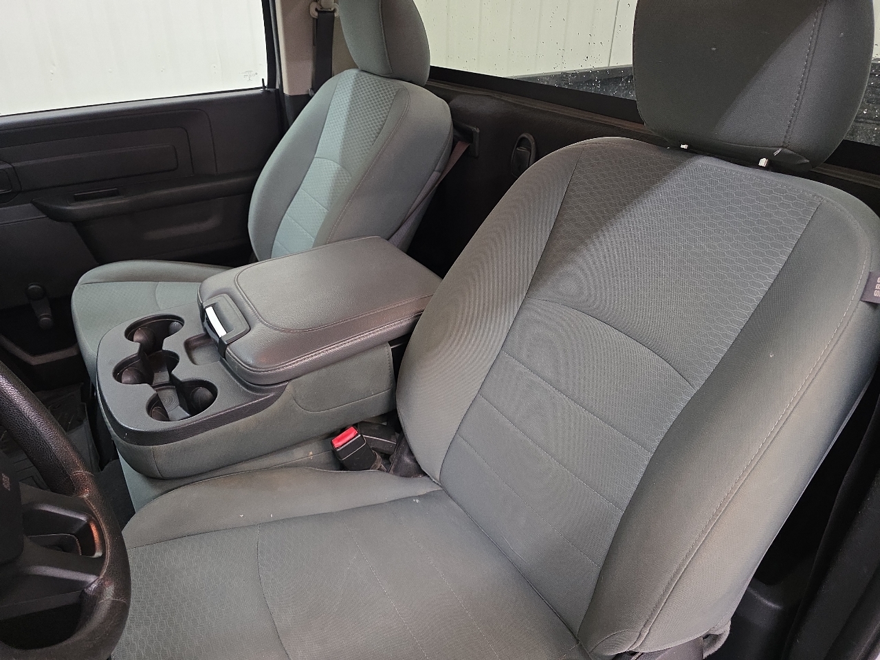 RAM 1500 2WD Reg Cab 120.5" Tradesman 2016