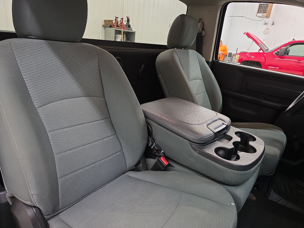 RAM 1500 2WD Reg Cab 120.5" Tradesman 2016