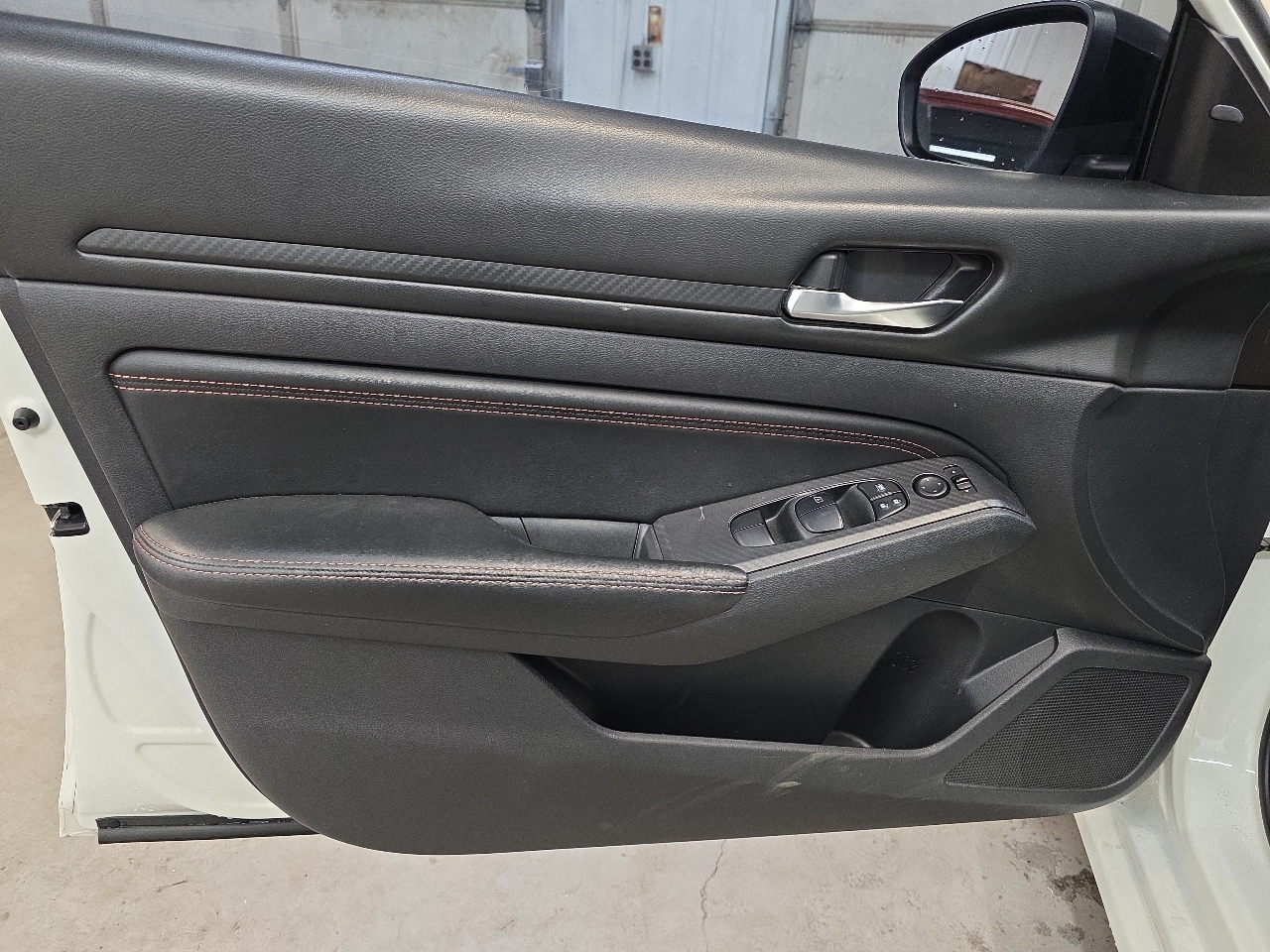 Nissan Altima 2.5 SR Sedan 2019