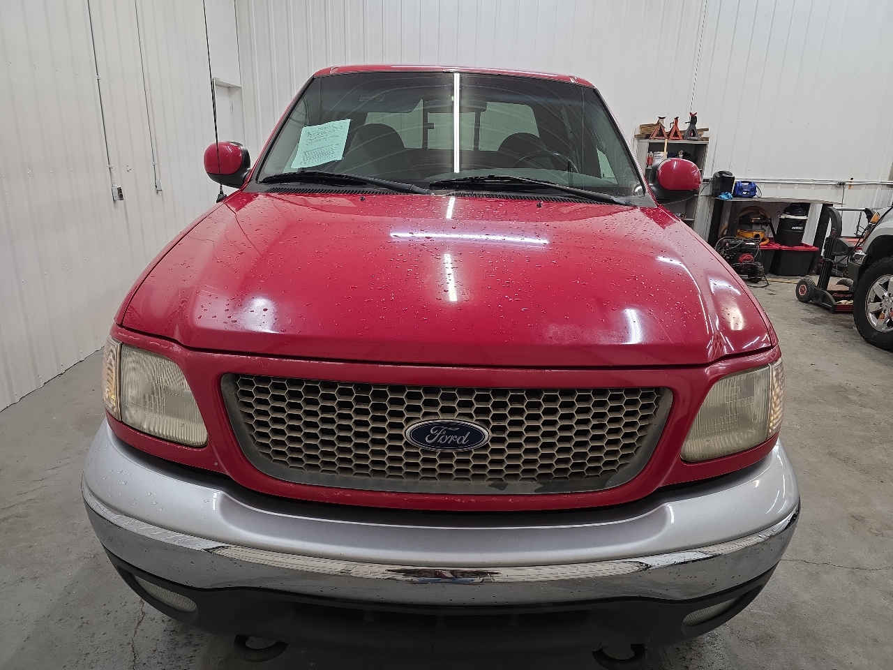 Ford F-150 SuperCrew Crew Cab 139" XLT 4WD 2001