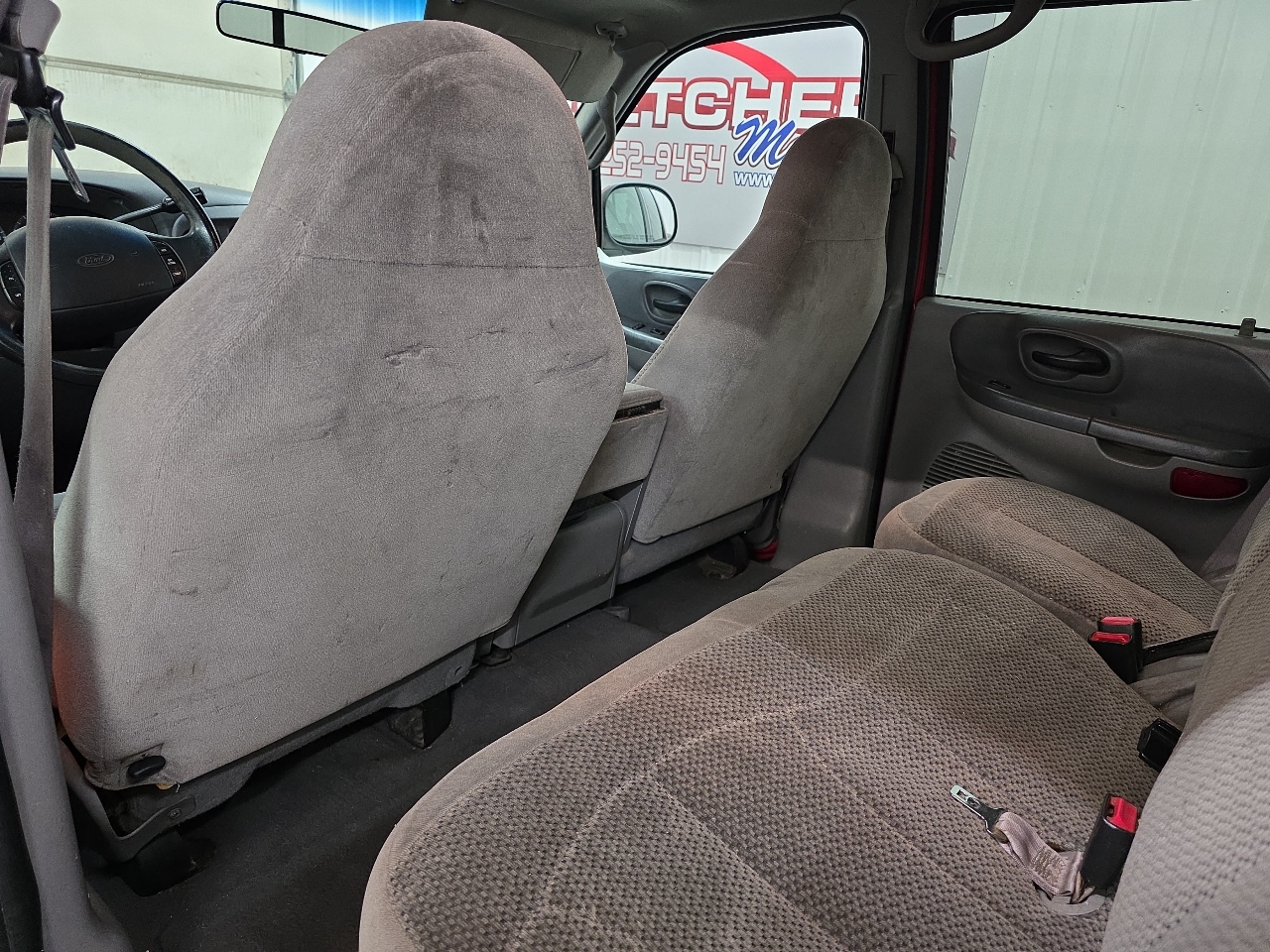 Ford F-150 SuperCrew Crew Cab 139" XLT 4WD 2001