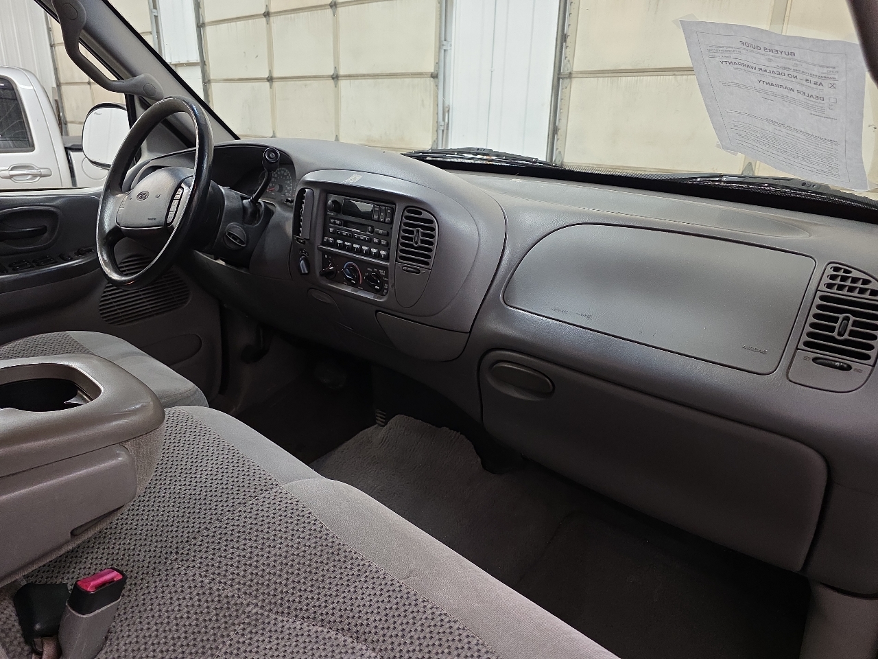 Ford F-150 SuperCrew Crew Cab 139" XLT 4WD 2001