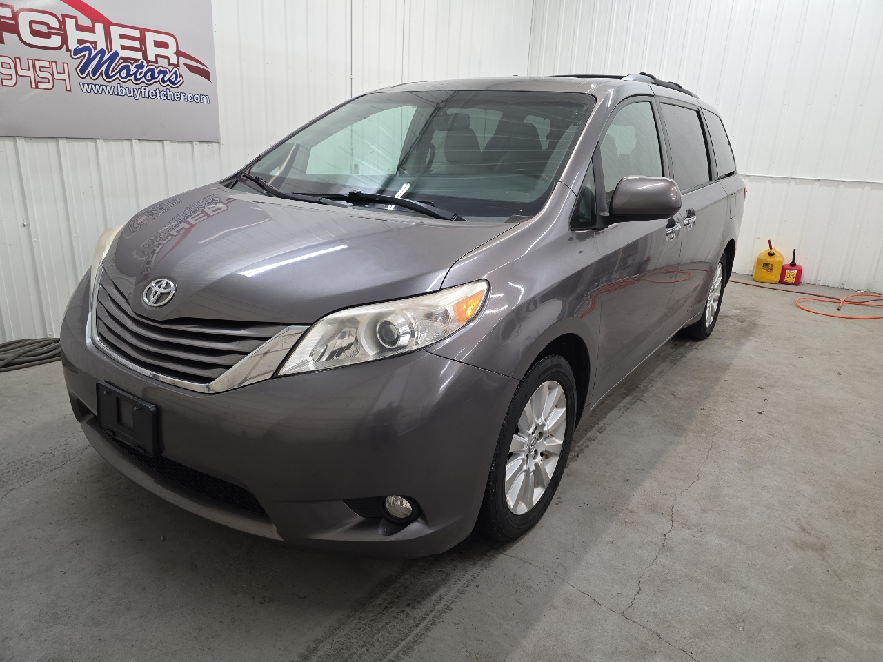 Toyota Sienna 5dr 7-Pass Van XLE Premium AWD (Natl) 2015
