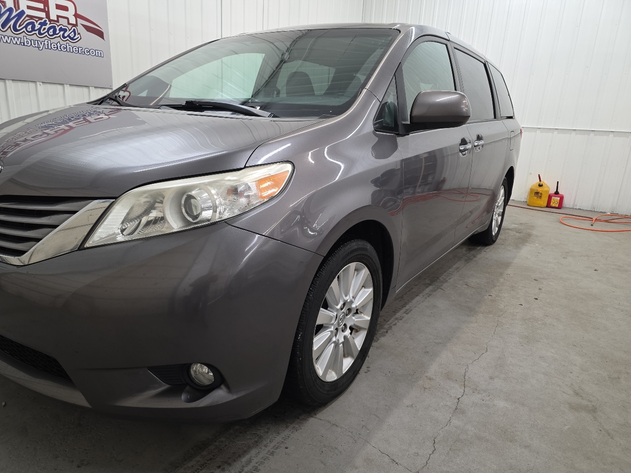 Toyota Sienna 5dr 7-Pass Van XLE Premium AWD (Natl) 2015
