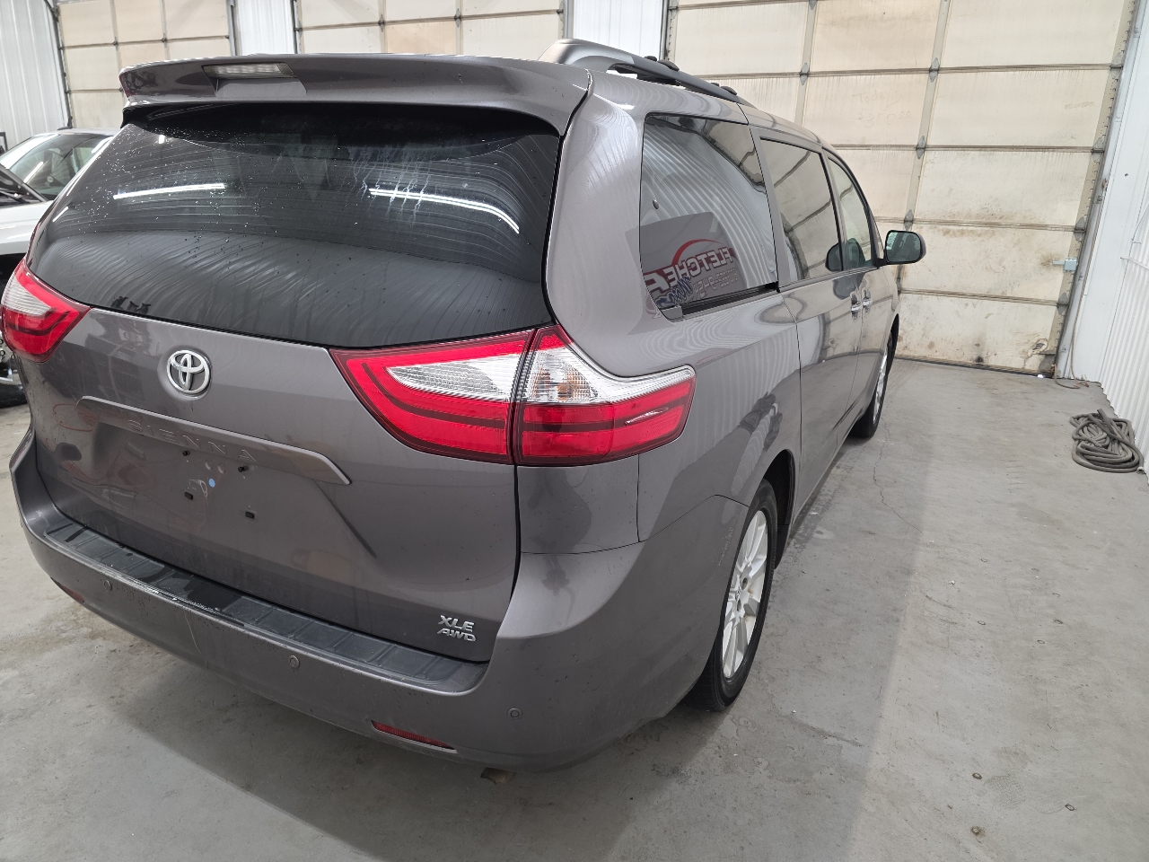 Toyota Sienna 5dr 7-Pass Van XLE Premium AWD (Natl) 2015