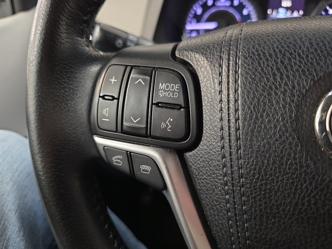 Toyota Sienna 5dr 7-Pass Van XLE Premium AWD (Natl) 2015