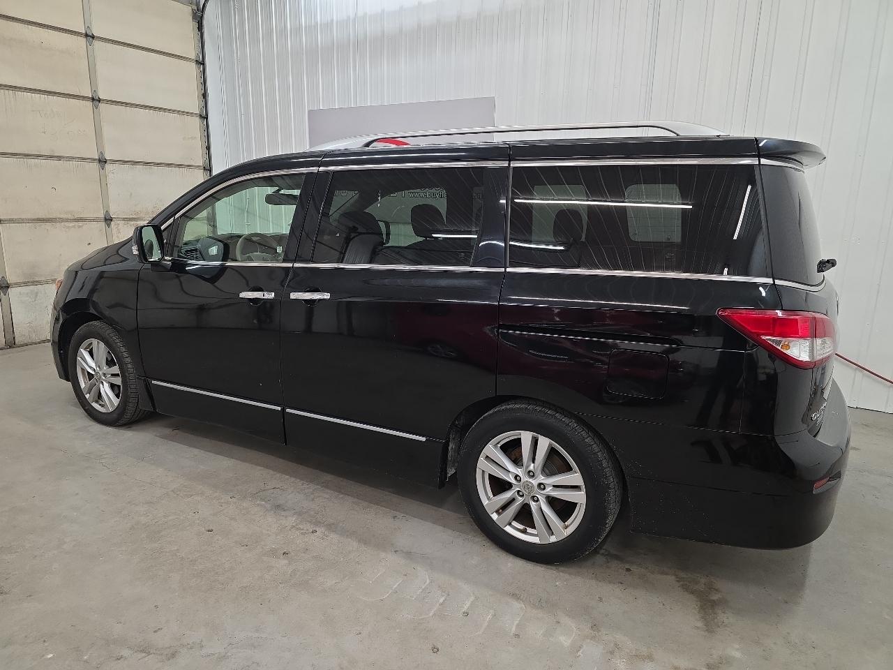 Nissan Quest 4dr SL 2012