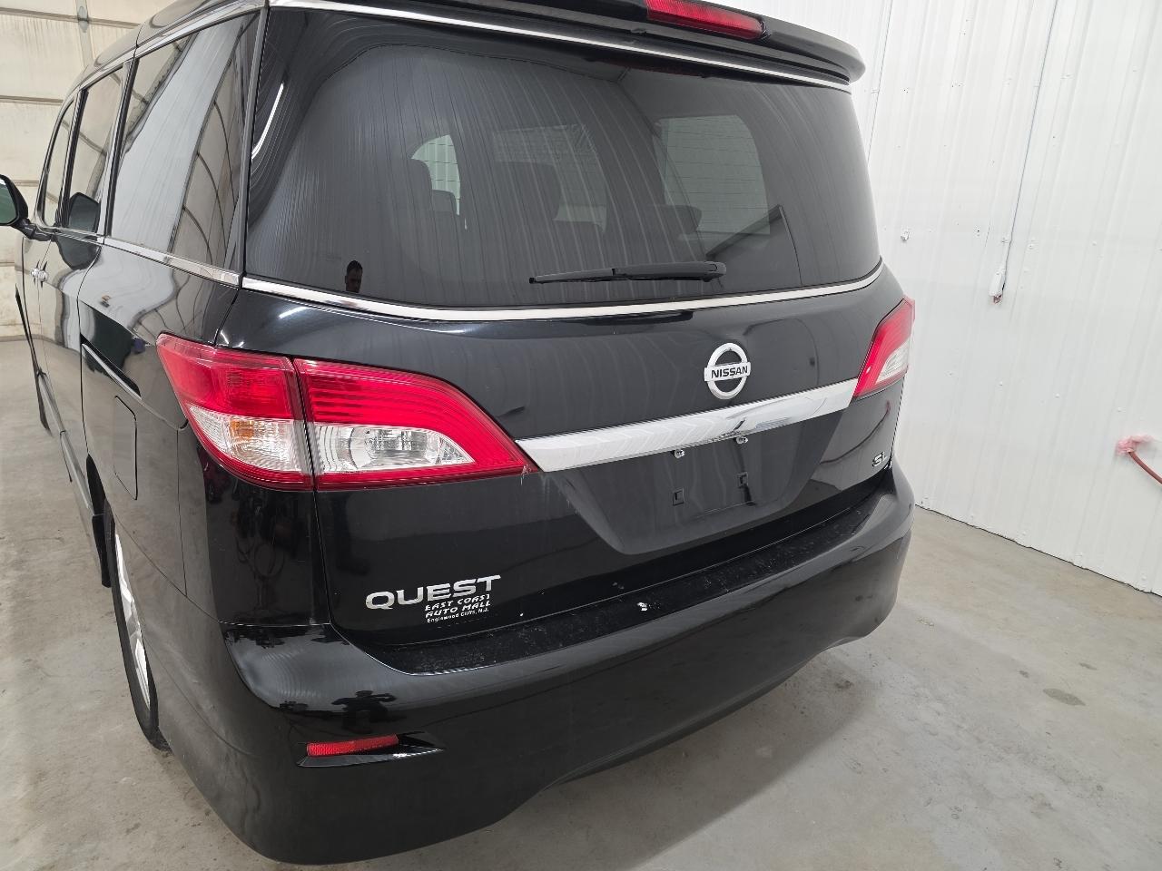 Nissan Quest 4dr SL 2012
