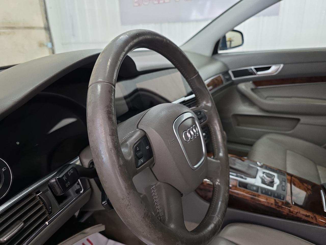 Audi A6 4dr Sdn 3.2L quattro Auto 2005