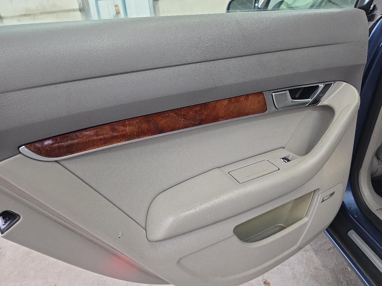 Audi A6 4dr Sdn 3.2L quattro Auto 2005