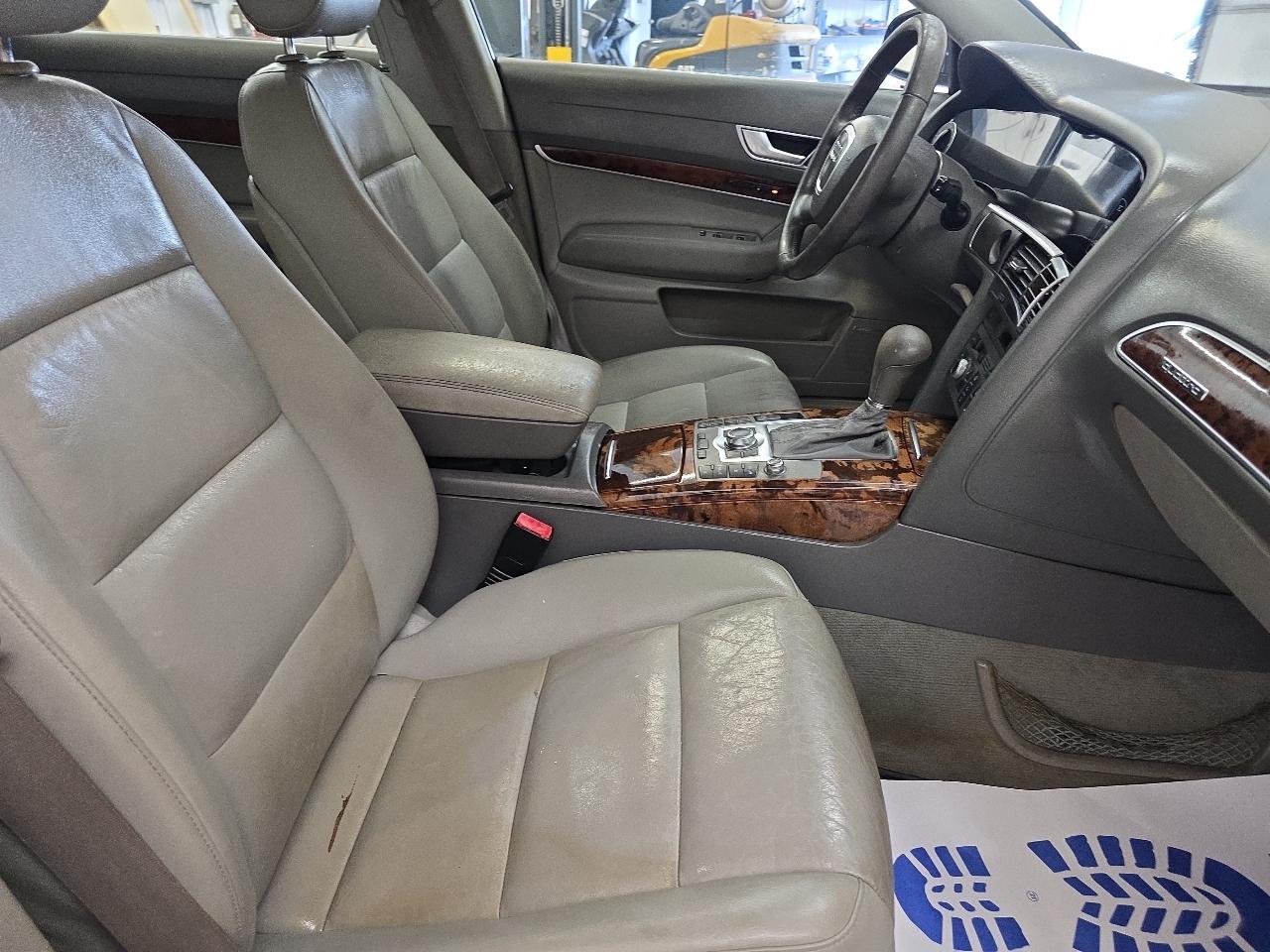 Audi A6 4dr Sdn 3.2L quattro Auto 2005