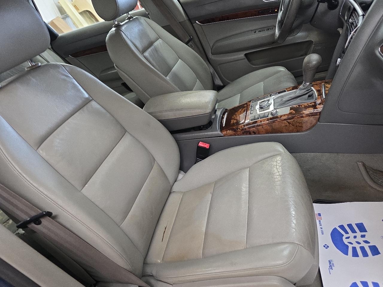 Audi A6 4dr Sdn 3.2L quattro Auto 2005