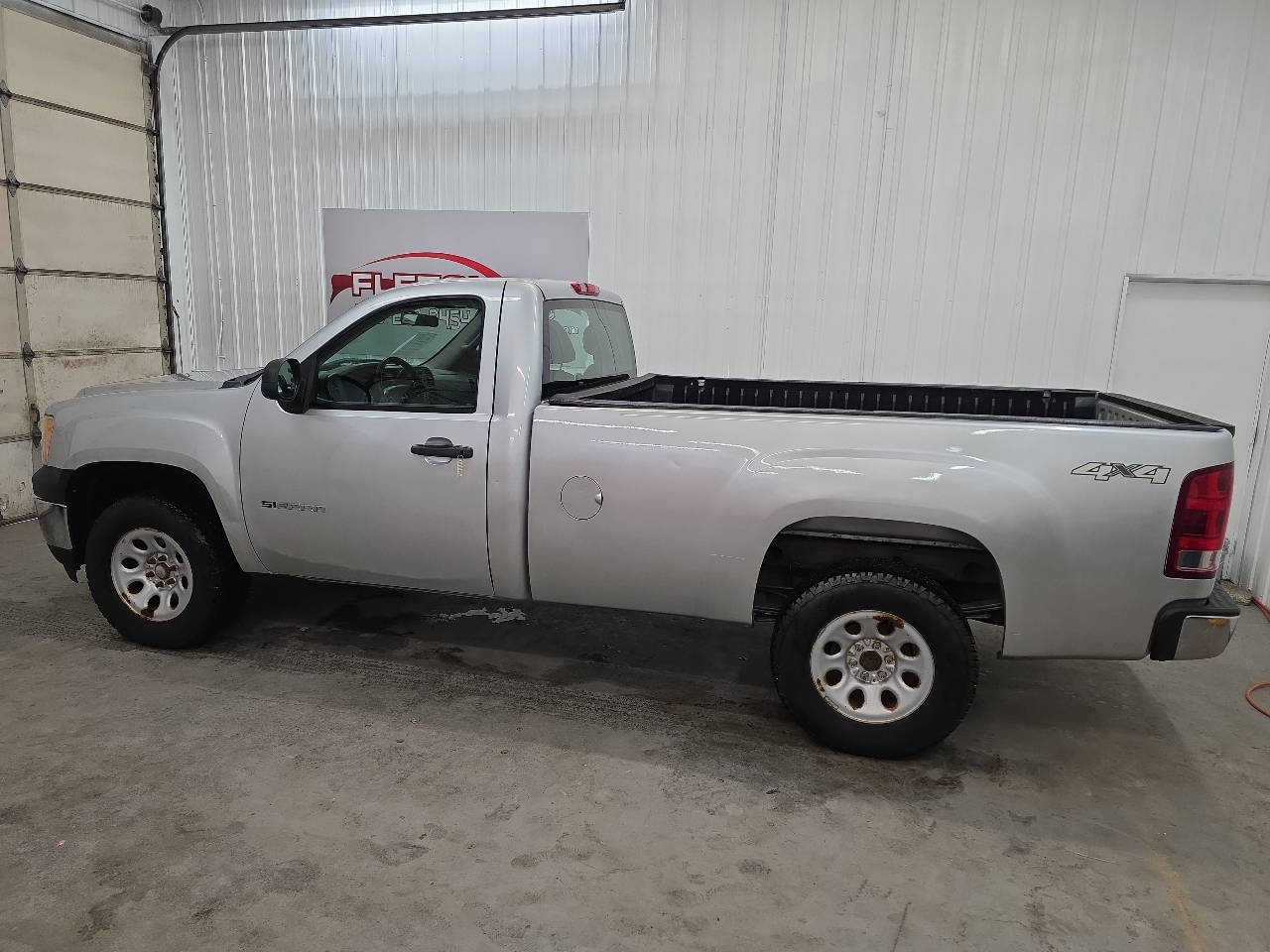 GMC Sierra 1500 4WD Reg Cab 133.0" Work Truck 2012