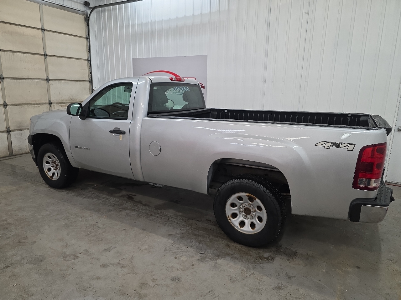 GMC Sierra 1500 4WD Reg Cab 133.0" Work Truck 2012
