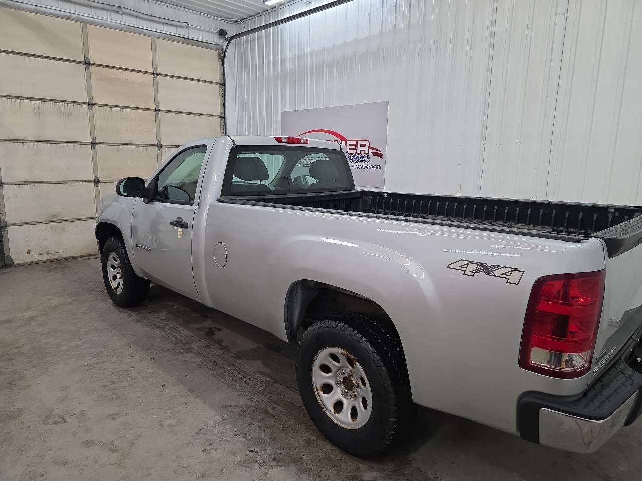 GMC Sierra 1500 4WD Reg Cab 133.0" Work Truck 2012