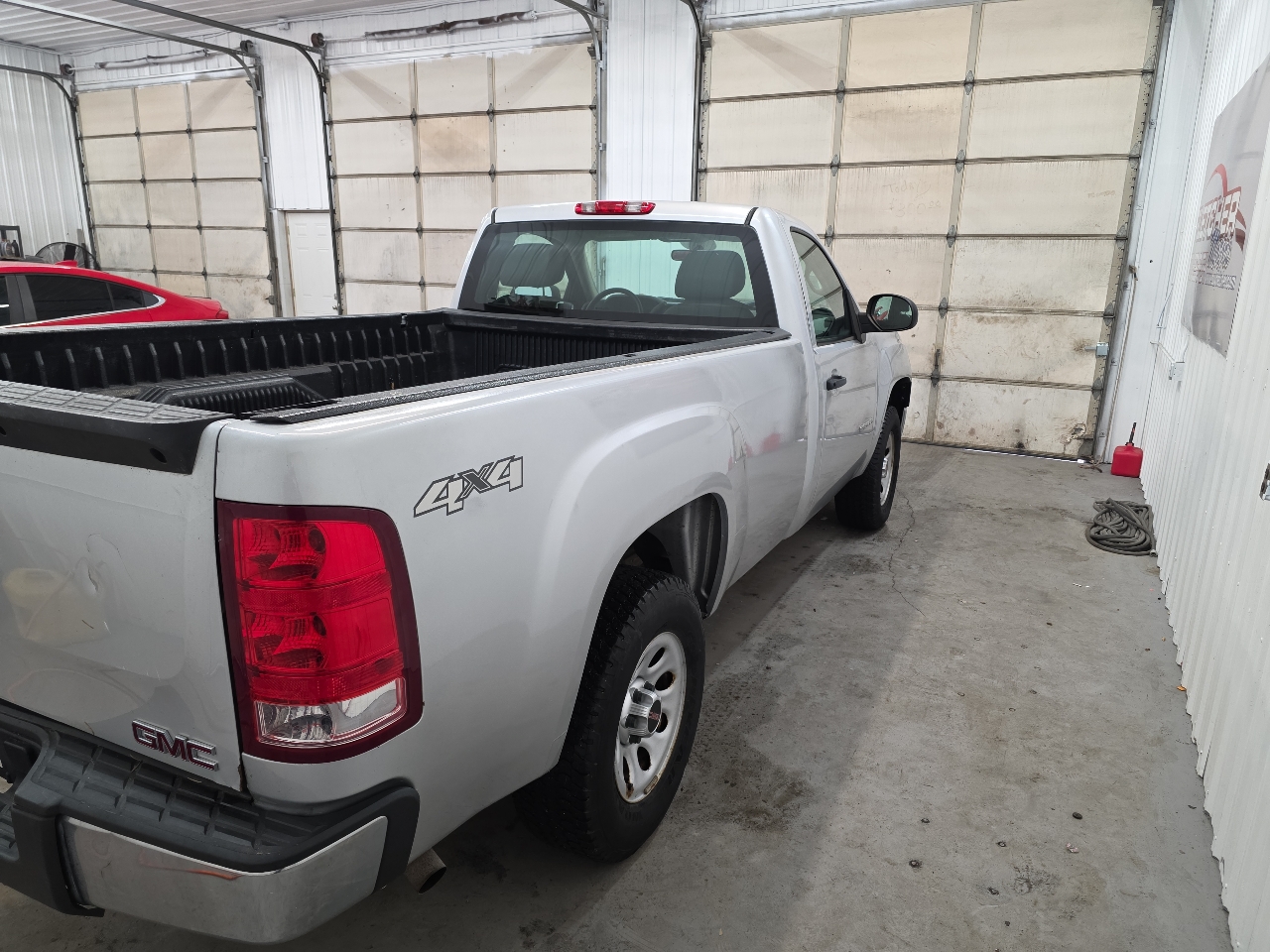 GMC Sierra 1500 4WD Reg Cab 133.0" Work Truck 2012