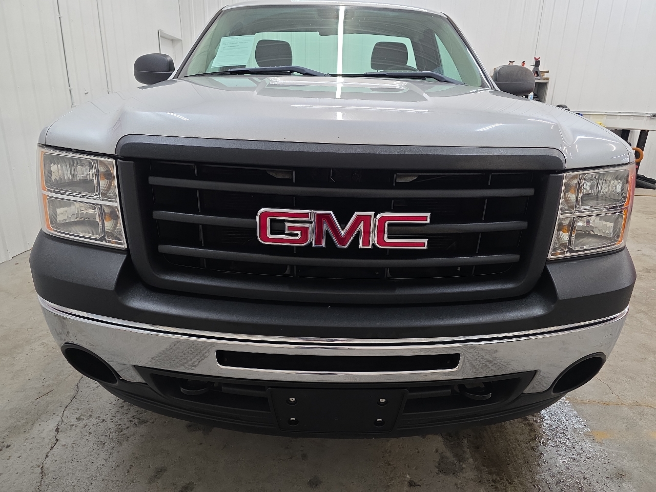 GMC Sierra 1500 4WD Reg Cab 133.0" Work Truck 2012