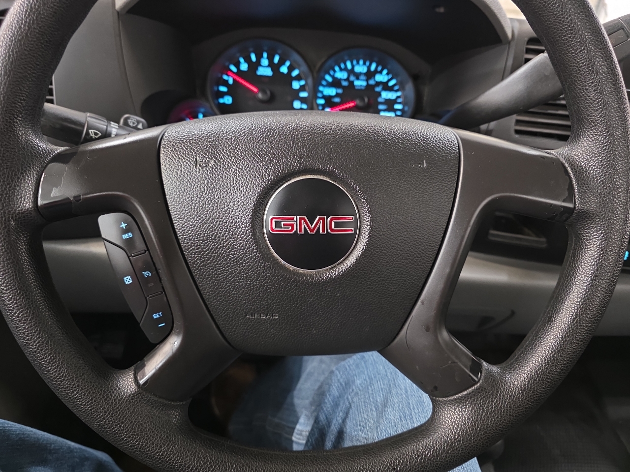 GMC Sierra 1500 4WD Reg Cab 133.0" Work Truck 2012