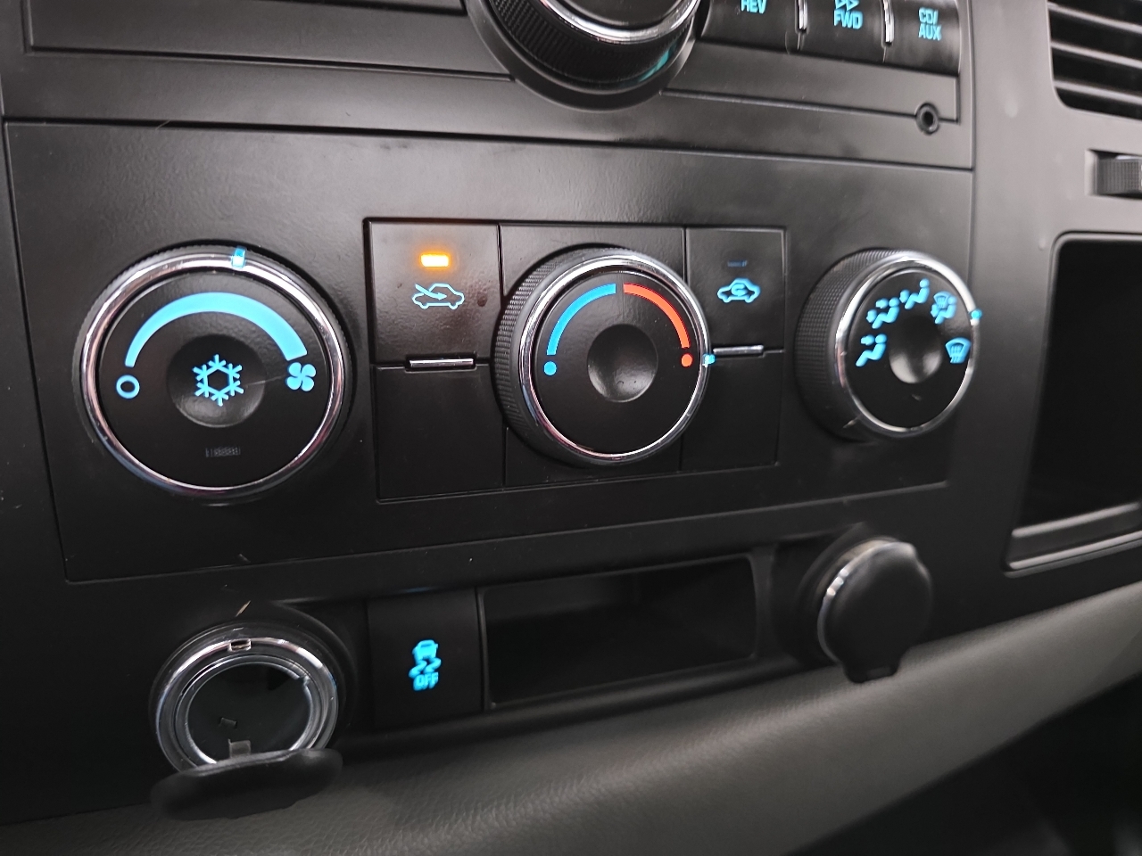 GMC Sierra 1500 4WD Reg Cab 133.0" Work Truck 2012