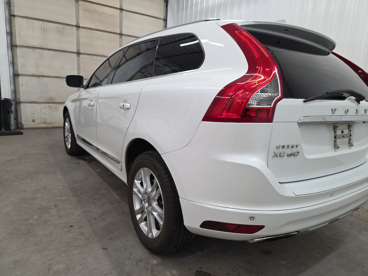Volvo XC60 FWD 4dr T5 Drive-E Platinum 2016