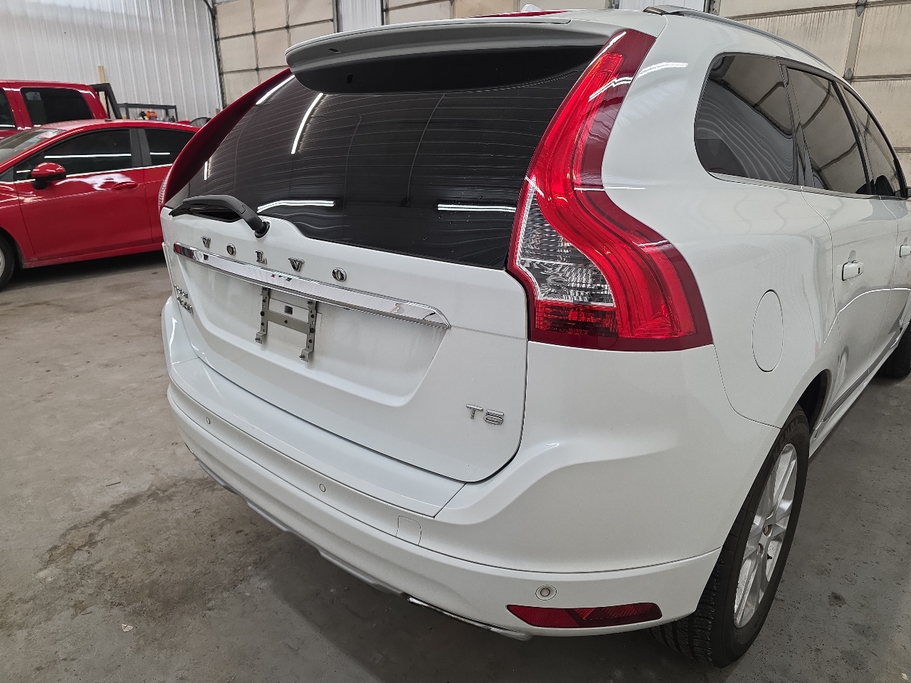 Volvo XC60 FWD 4dr T5 Drive-E Platinum 2016