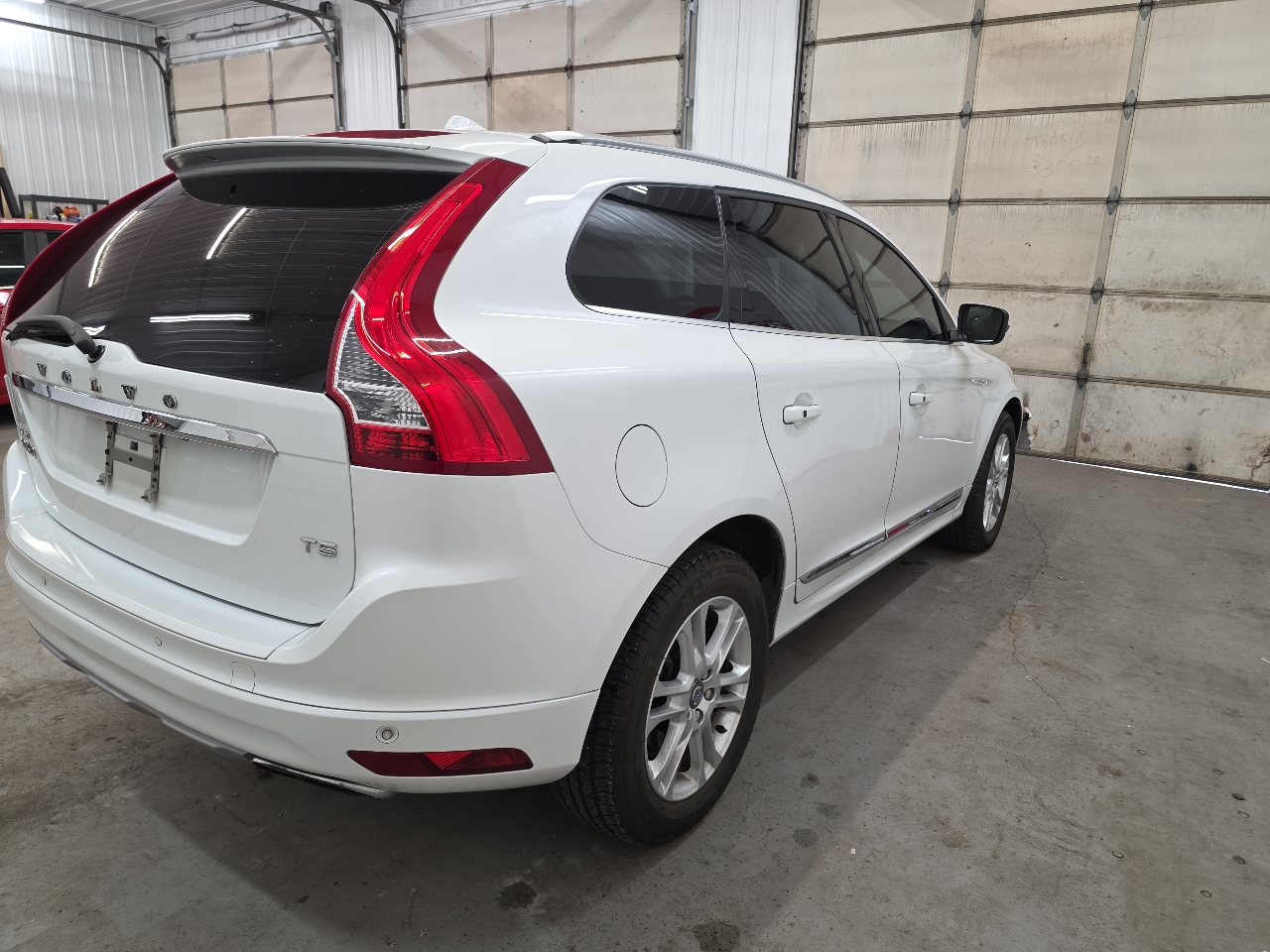 Volvo XC60 FWD 4dr T5 Drive-E Platinum 2016