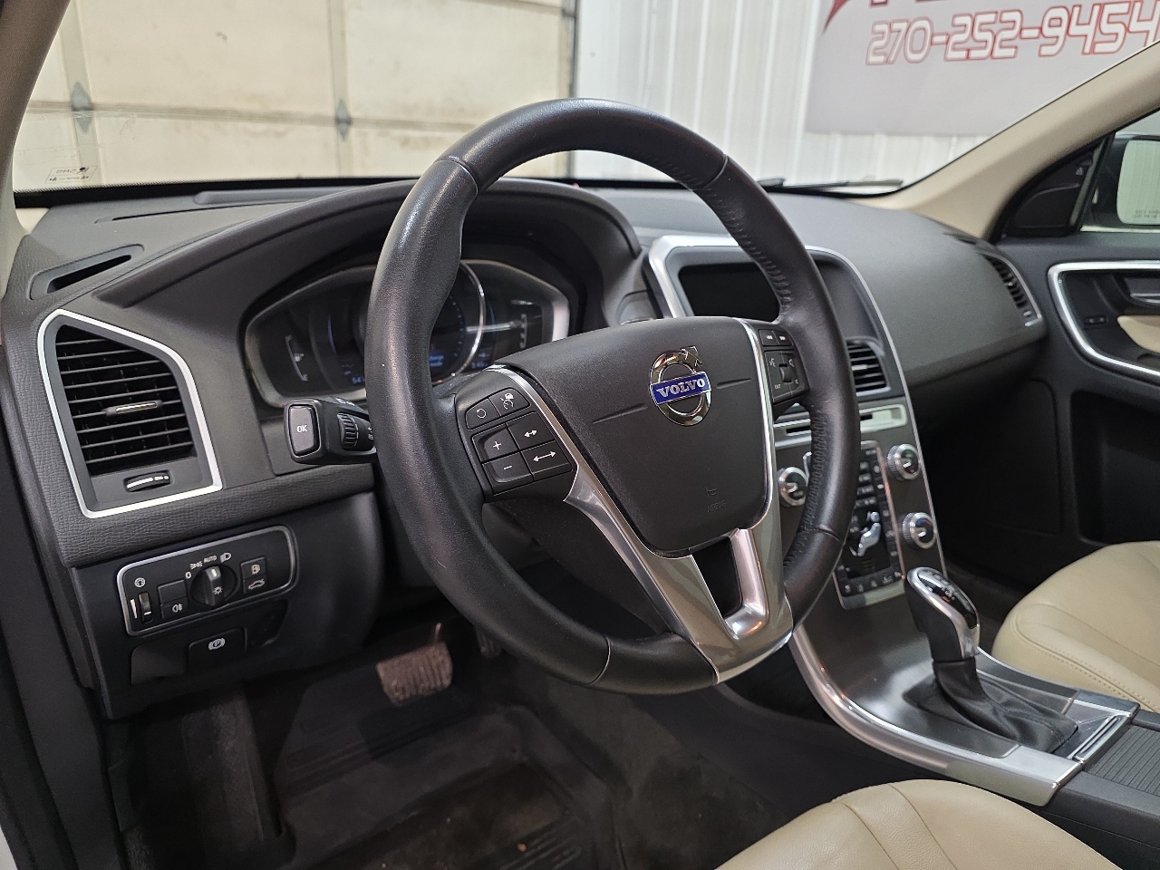 Volvo XC60 FWD 4dr T5 Drive-E Platinum 2016