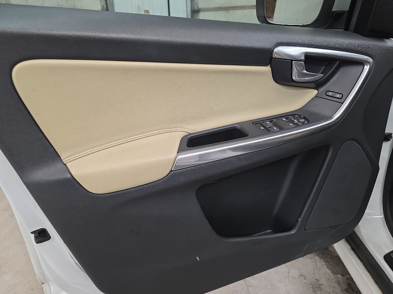 Volvo XC60 FWD 4dr T5 Drive-E Platinum 2016