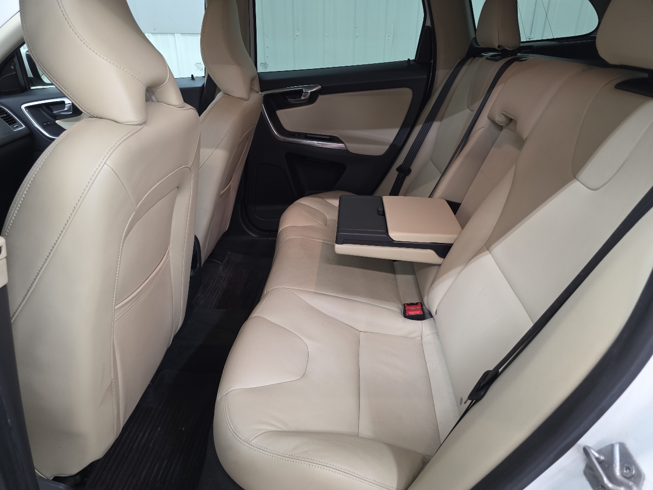 Volvo XC60 FWD 4dr T5 Drive-E Platinum 2016