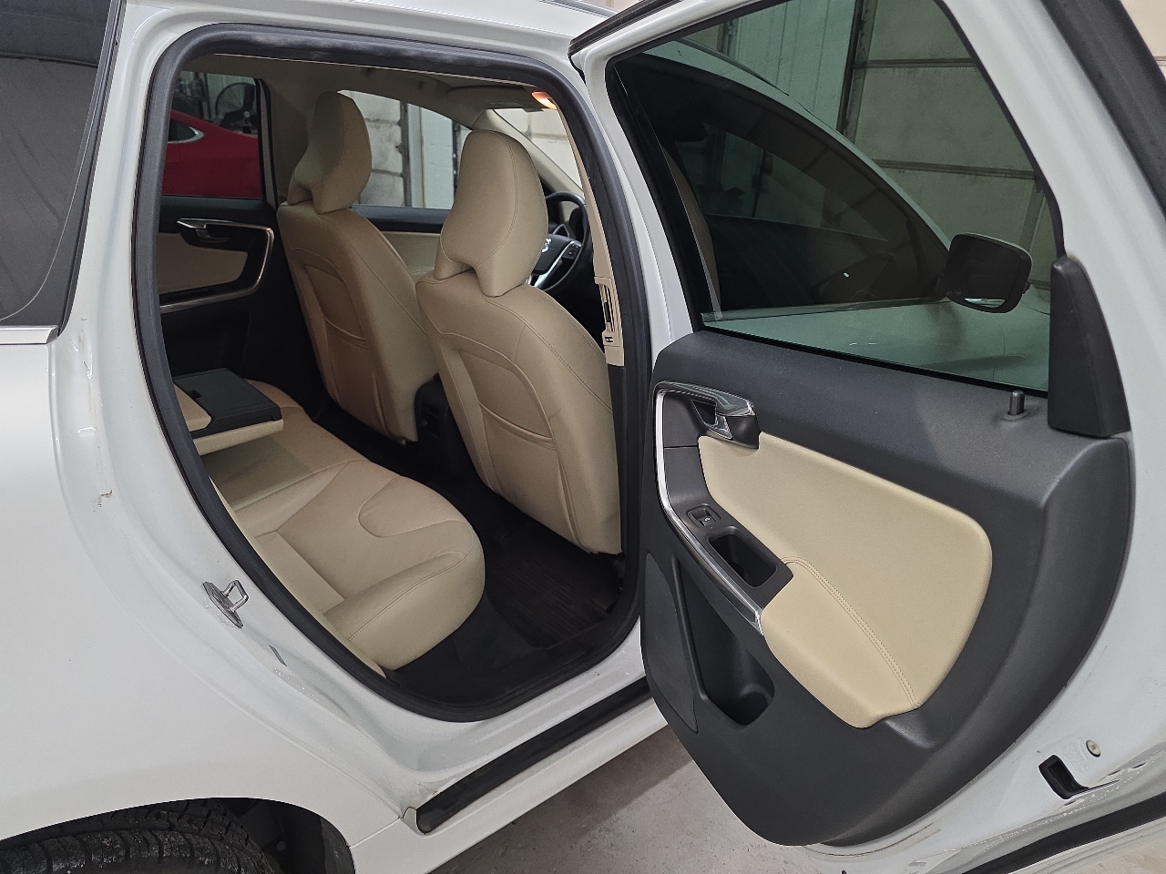 Volvo XC60 FWD 4dr T5 Drive-E Platinum 2016