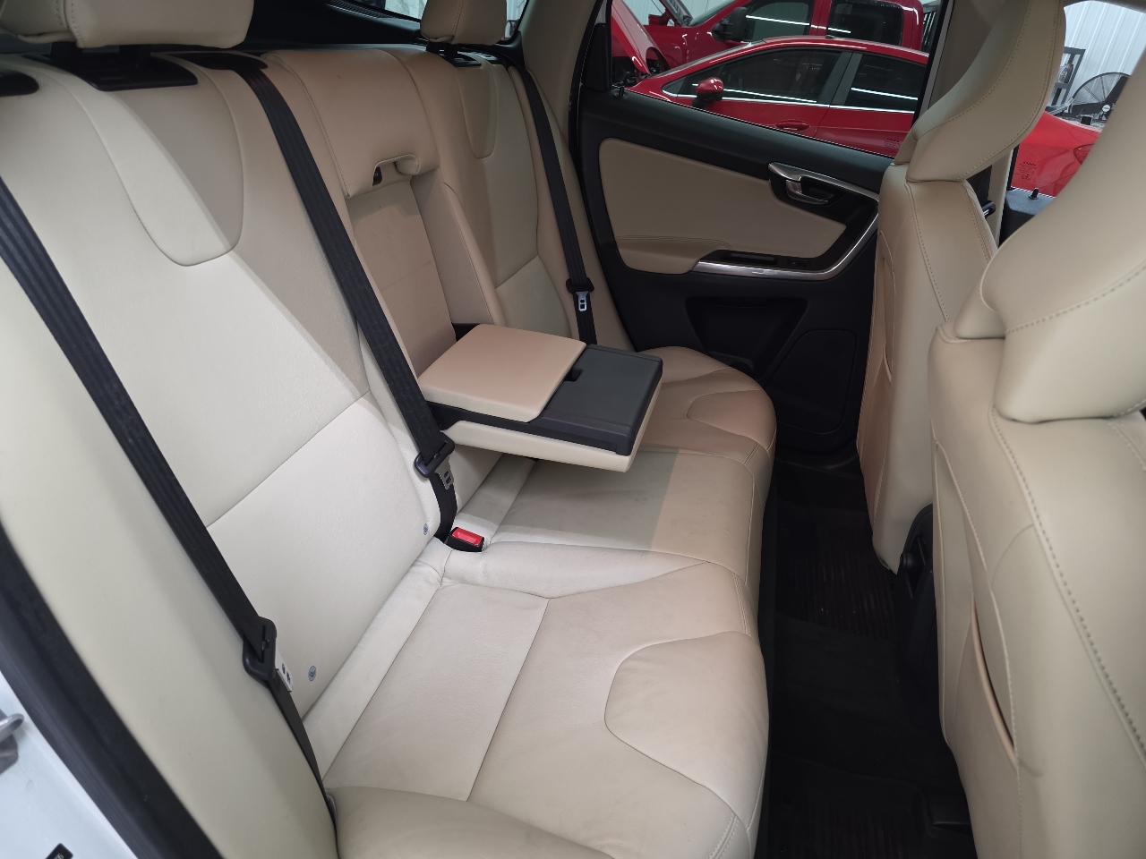 Volvo XC60 FWD 4dr T5 Drive-E Platinum 2016