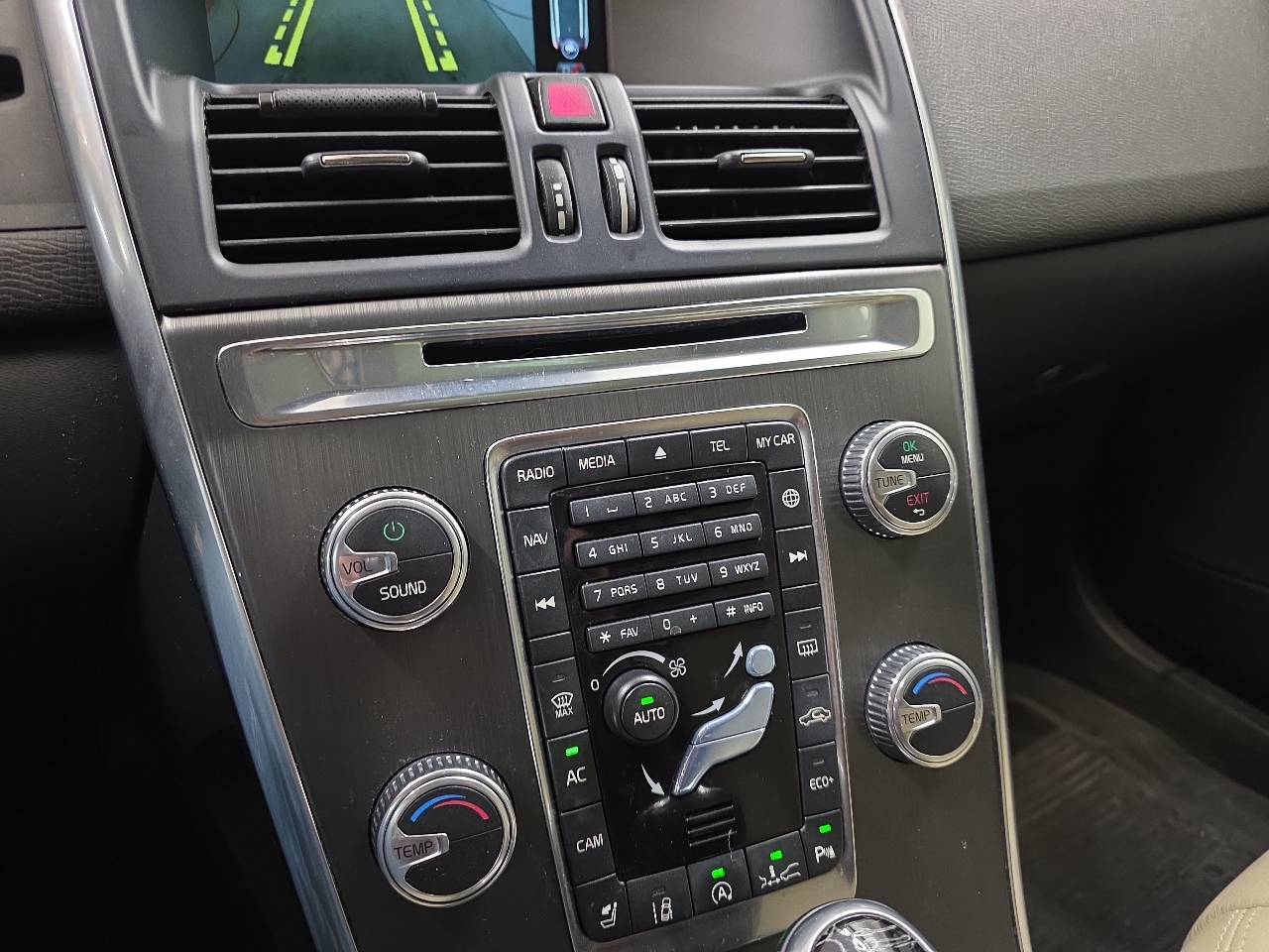 Volvo XC60 FWD 4dr T5 Drive-E Platinum 2016