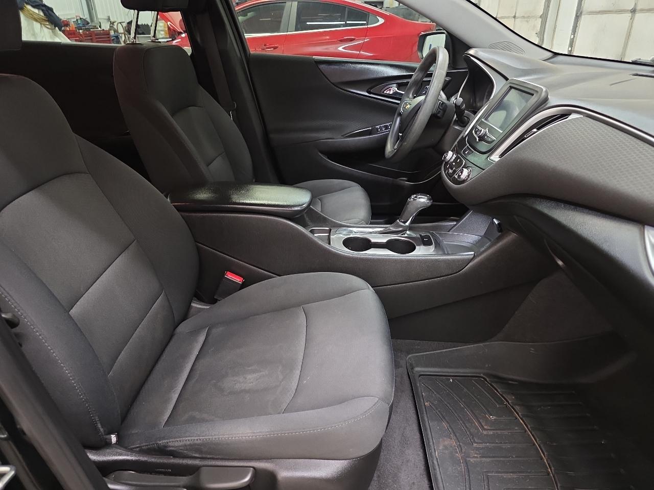 Chevrolet Malibu 4dr Sdn LS w/1LS 2017