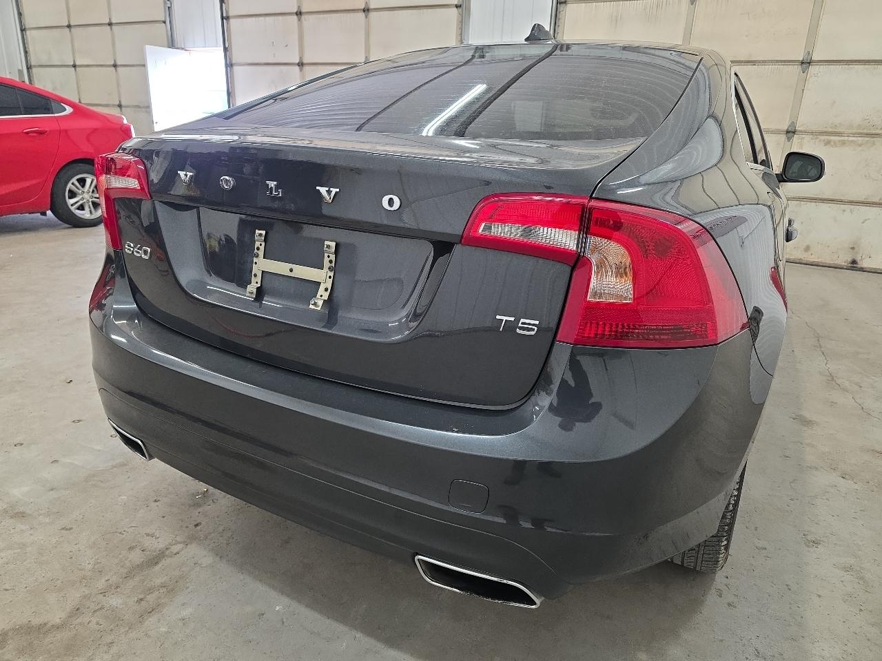 Volvo S60 2015.5 4dr Sdn T5 Drive-E Premier FWD 2015
