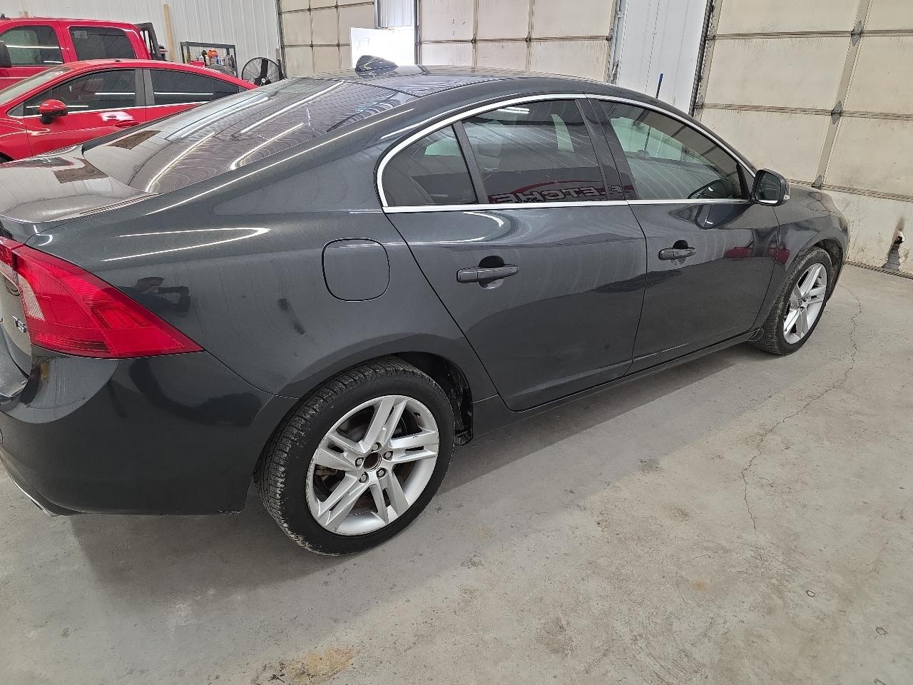Volvo S60 2015.5 4dr Sdn T5 Drive-E Premier FWD 2015