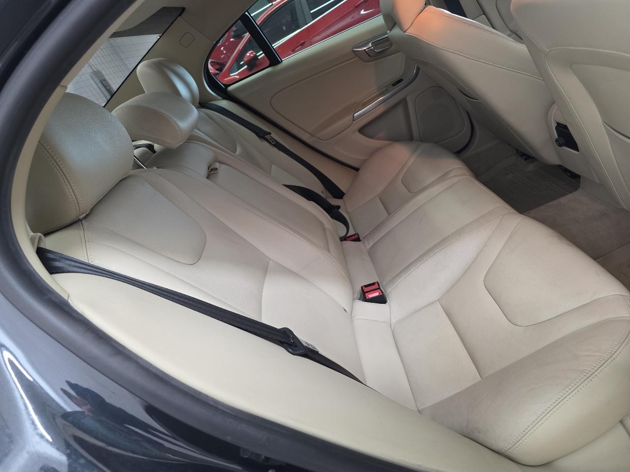 Volvo S60 2015.5 4dr Sdn T5 Drive-E Premier FWD 2015