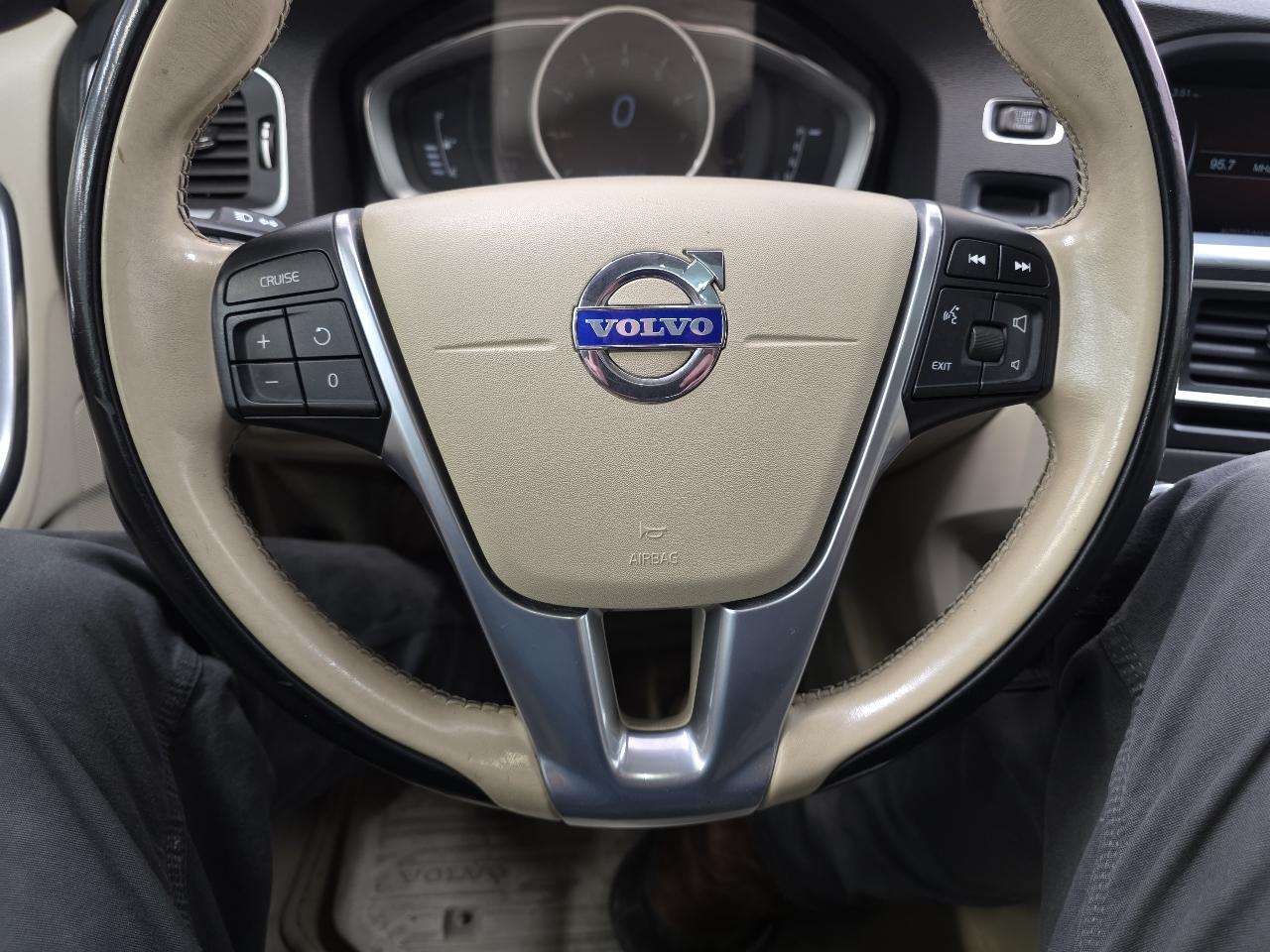 Volvo S60 2015.5 4dr Sdn T5 Drive-E Premier FWD 2015