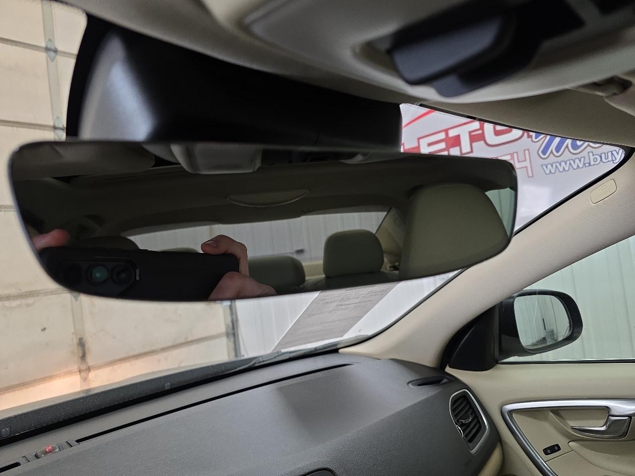 Volvo S60 2015.5 4dr Sdn T5 Drive-E Premier FWD 2015