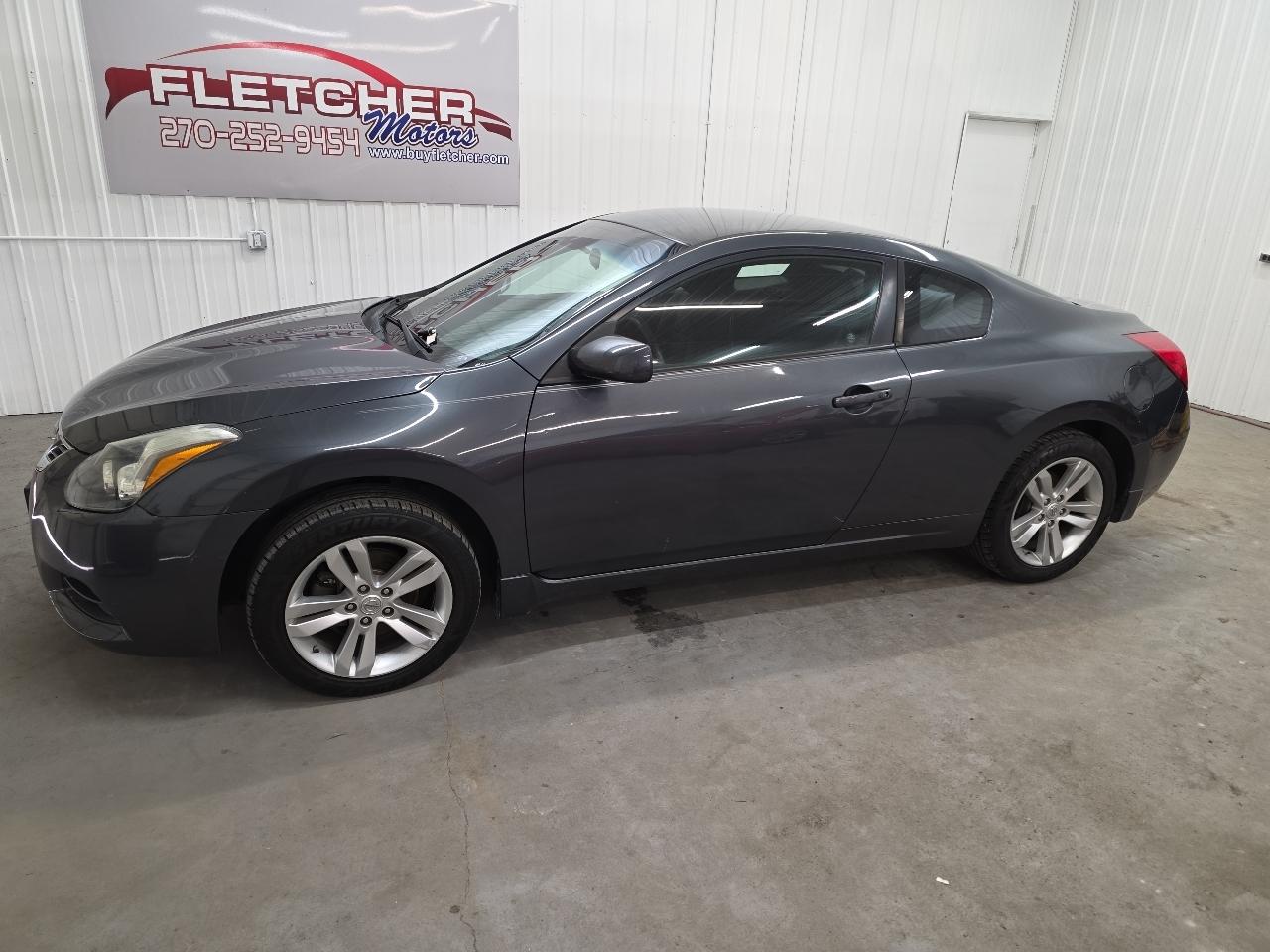 Nissan Altima 2dr Cpe I4 2.5 S 2013