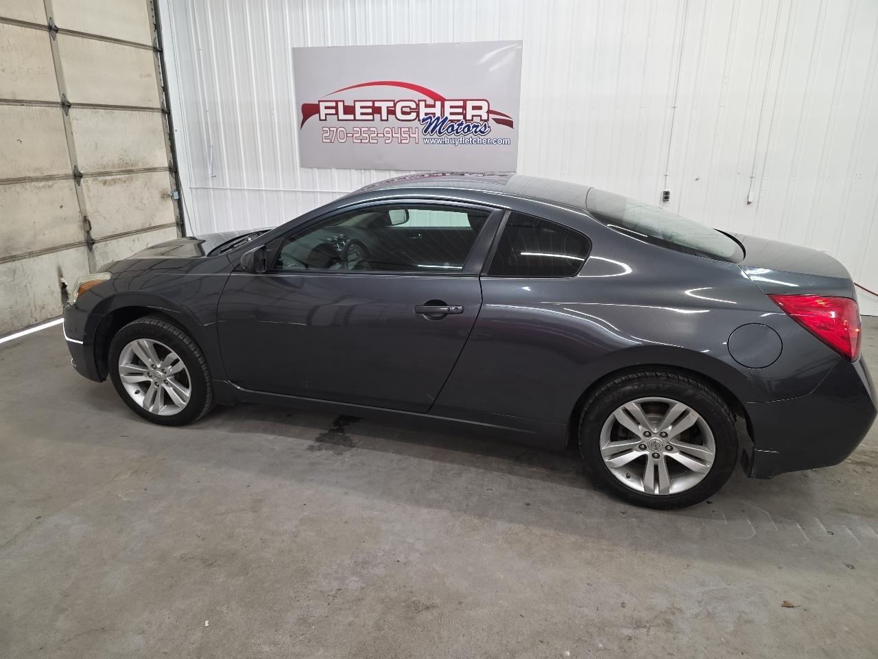 Nissan Altima 2dr Cpe I4 2.5 S 2013