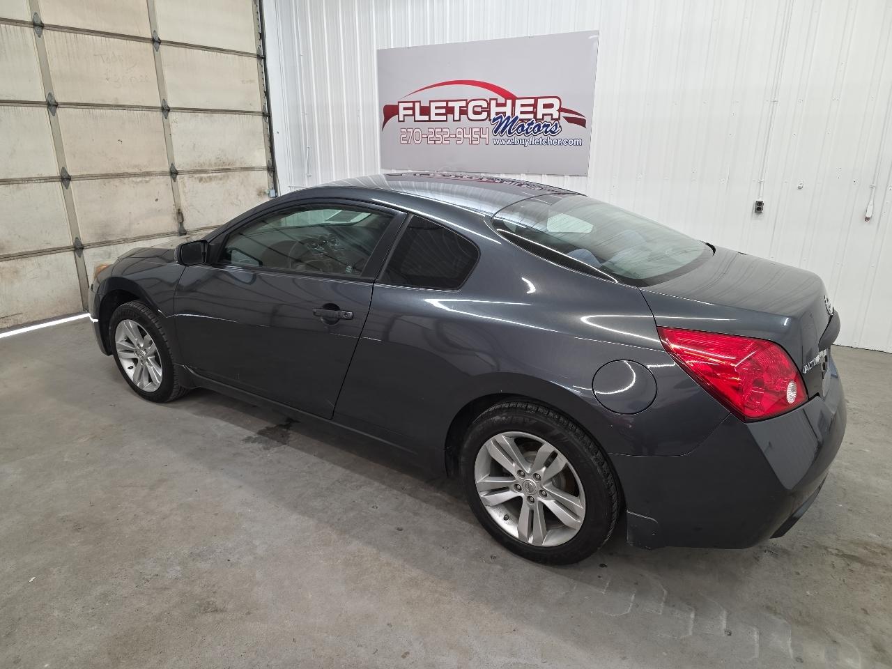 Nissan Altima 2dr Cpe I4 2.5 S 2013